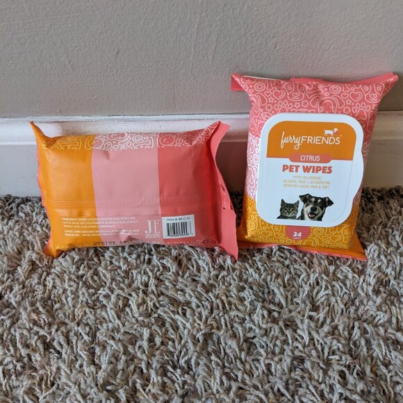 Furry Friends NWT Pet Wipes (Citrus) - 2 Packs - Picture 2 of 2
